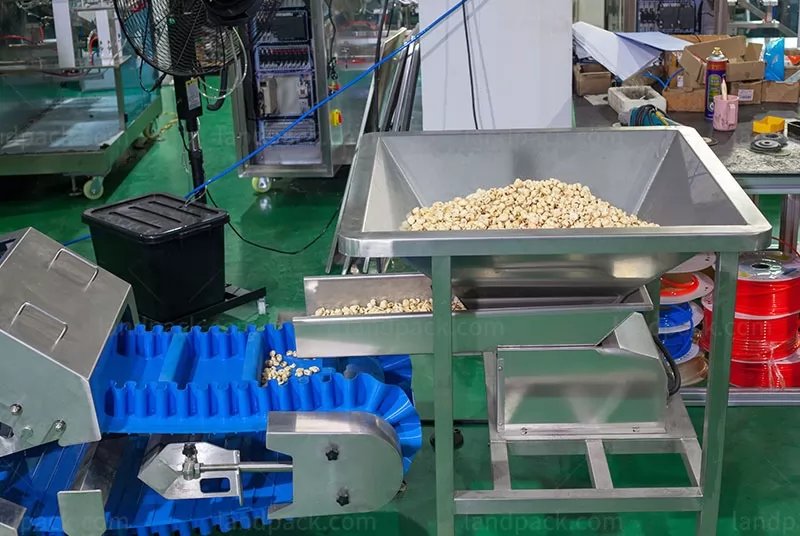 zipper packing machine