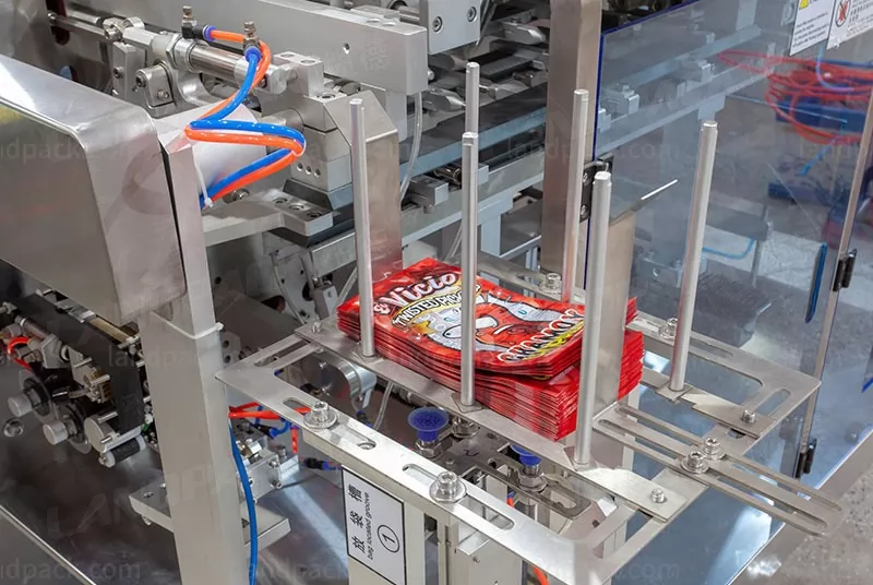 standing pouch packaging machine