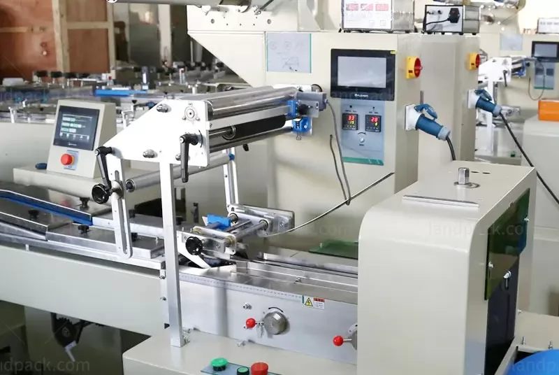 small biscuit packing machine