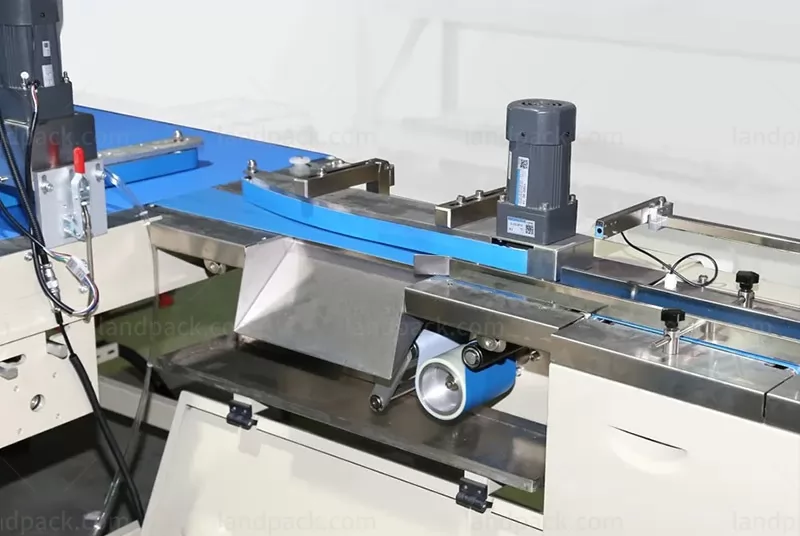 biscuit packaging machine