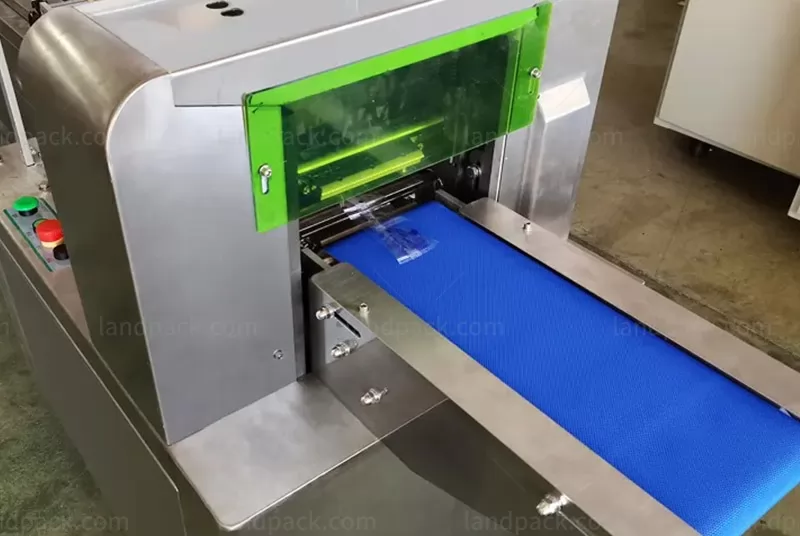 bread wrapping machine