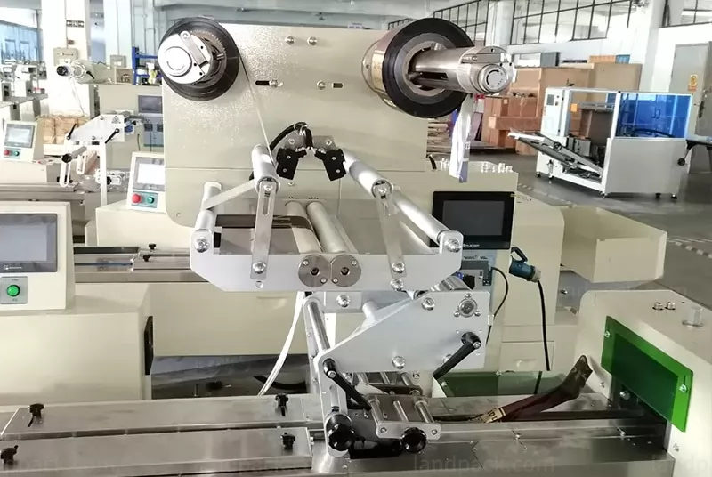 bread wrapping machine