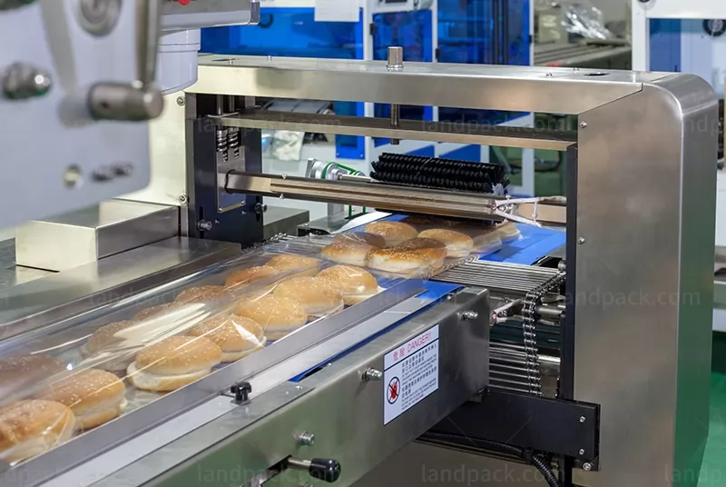 bread rolls packaging machine