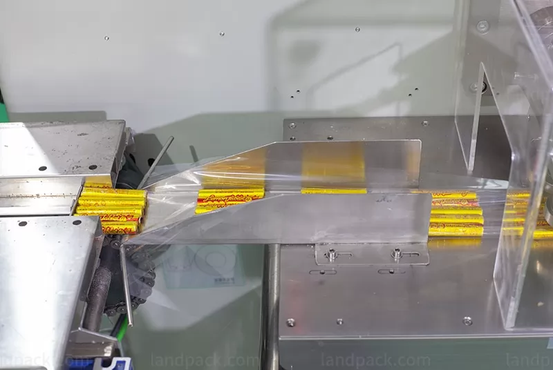 biscuit wrapping machine