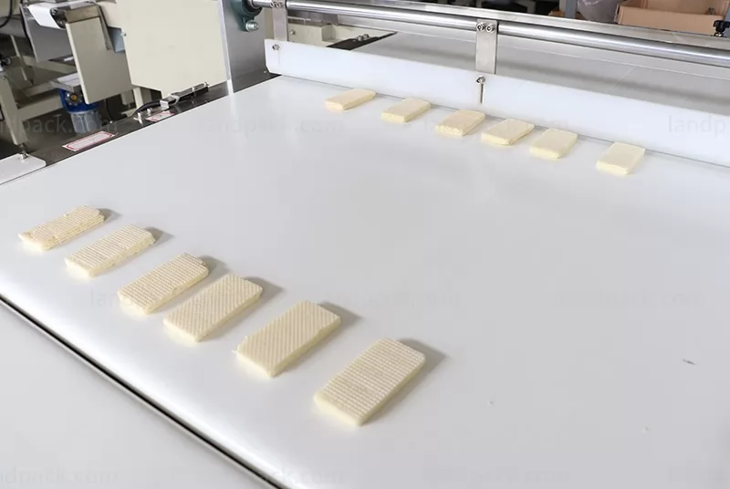 biscuit wrapping machine