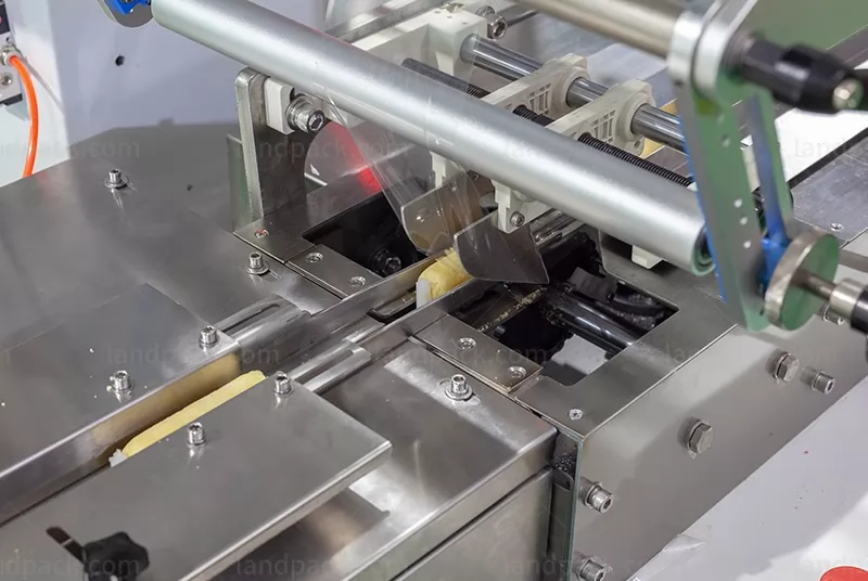 biscuit wrapping machine