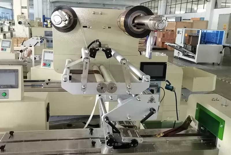 biscuit wrapping machine