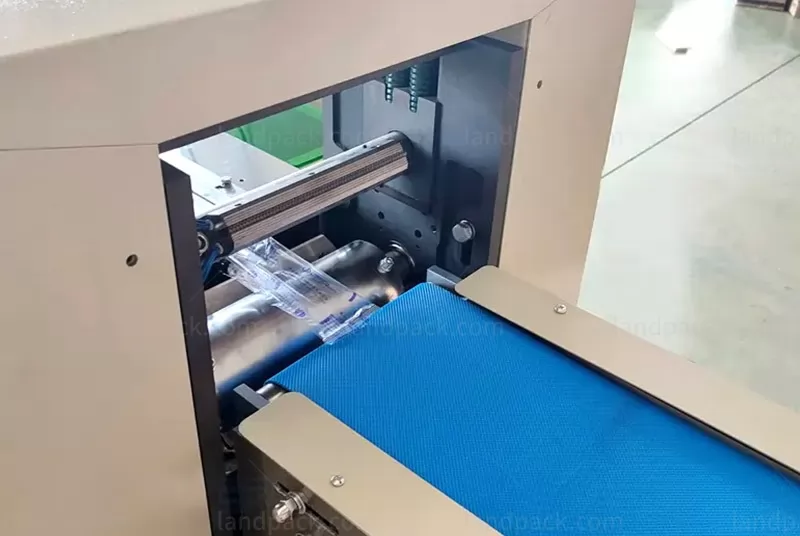 chocolate bar flow wrapping machine