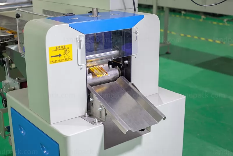 noodle packing machine