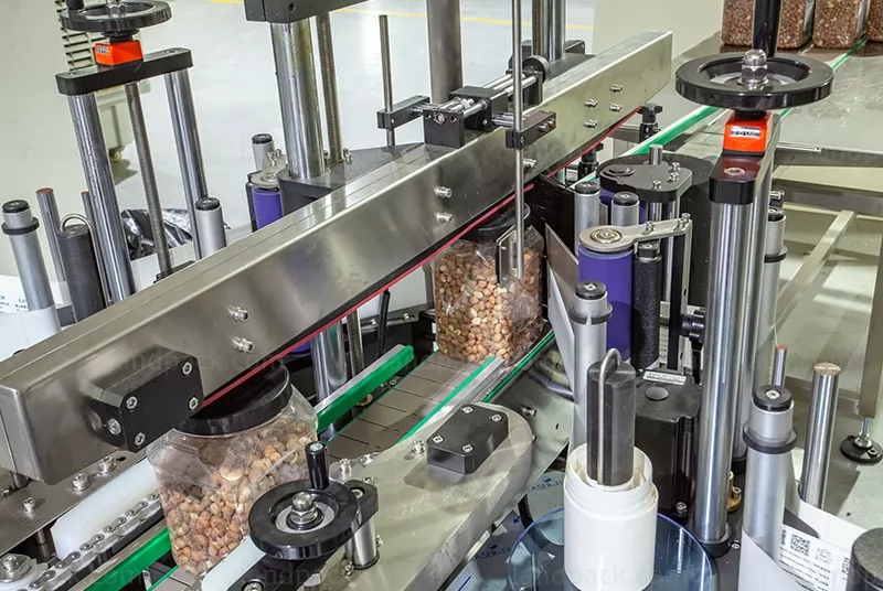 automatic nuts packing machine